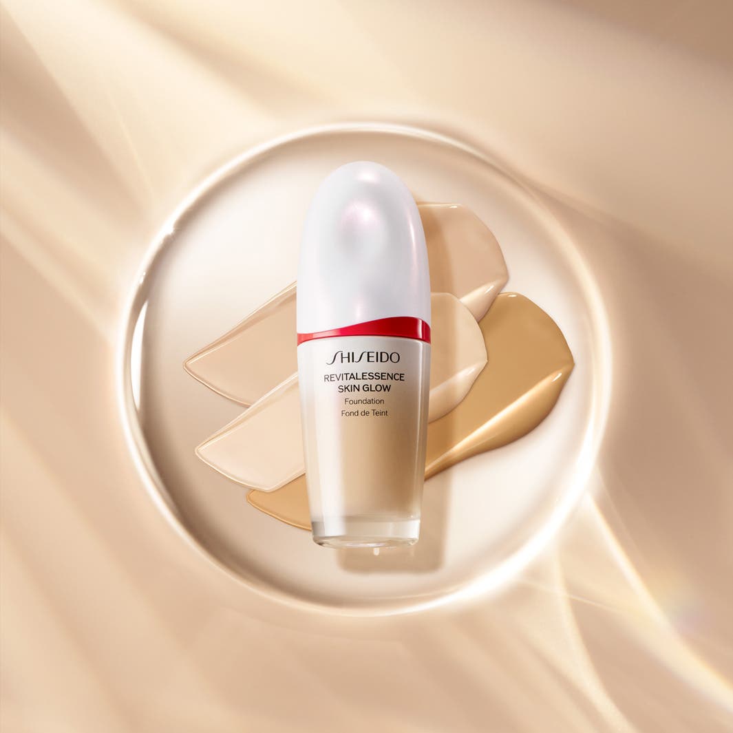 エッセンス スキングロウ ファンデーション