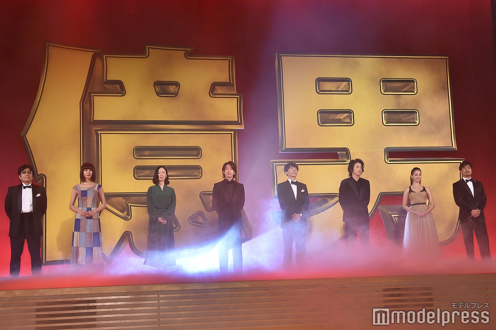 華やかな登場 （C）モデルプレス