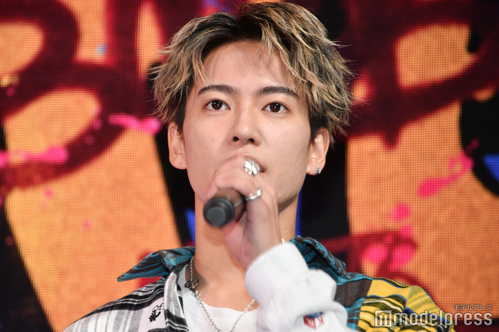 BE:FIRST・RYOKI、世界的アーティストに英語でインタビュー「すごすぎ」「世界進出するしかない」英語力に反響続々