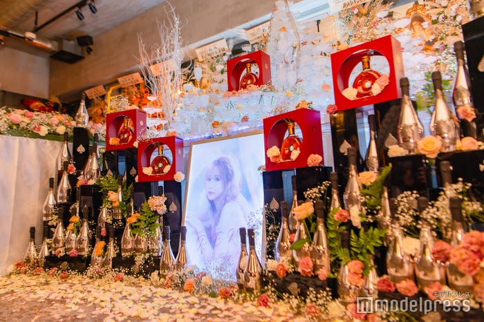 れみ「ベネ東京 六本木」バースデーイベントの様子(C)モデルプレス