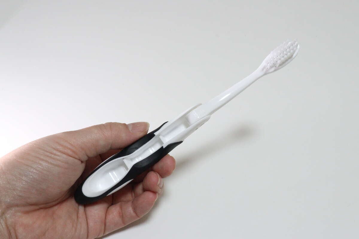 折りたたみ歯ブラシ（モノトーン）　展開時