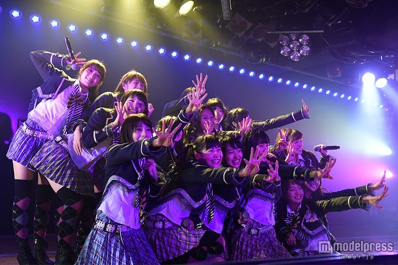 チーム4（C）AKS