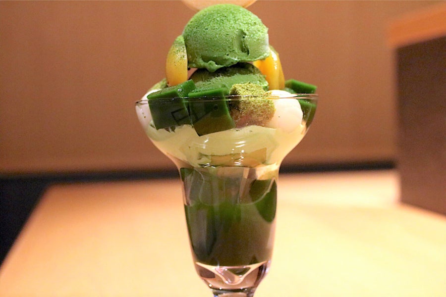 林屋新兵衛「濃茶パフェ」アップ