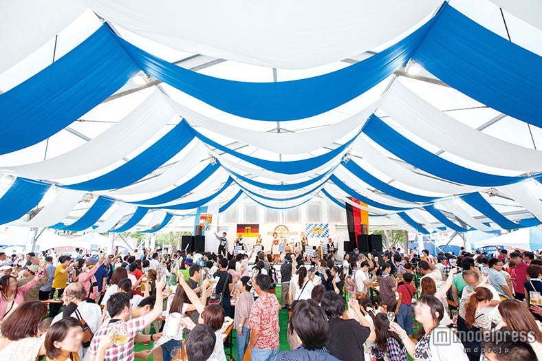 オクトーバーフェストが名古屋で開催、初登場ビール＆ライブ演奏で盛り上がる