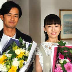 モデルプレス - “元夫婦”竹野内豊&松雪泰子「何度か心が折れそうになった」健闘称えあう