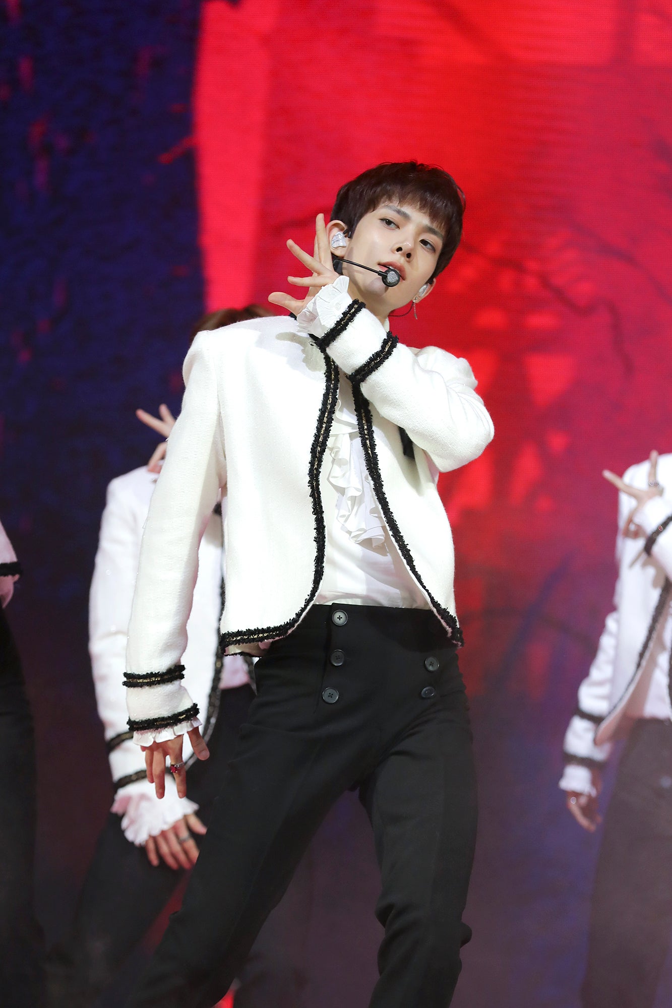 HEESEUNG（C）BELIFT LAB