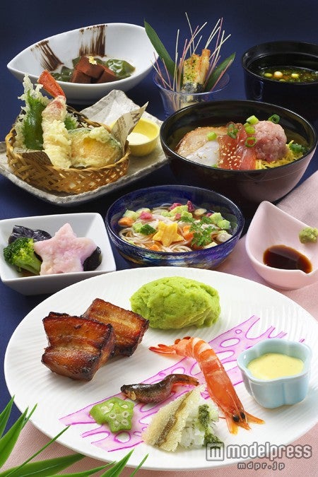 ディズニー七夕、期間限定メニュー登場　スペシャルカクテル「天の川」も