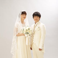 上野樹里と風間俊介の結婚写真を特別公開!世界一幸せな2ショットに反響『監察医 朝顔』
