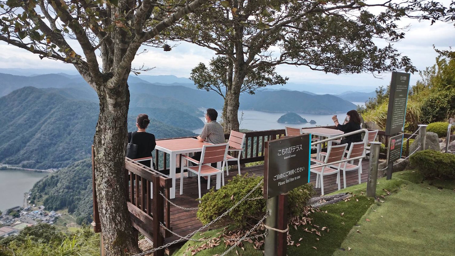 三方五湖に浮かぶ天空のテラス（提供画像）