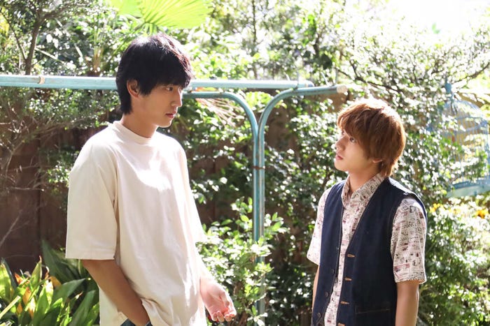 杉野遥亮、荒木飛羽「ばらかもん」第3話より(C)フジテレビ