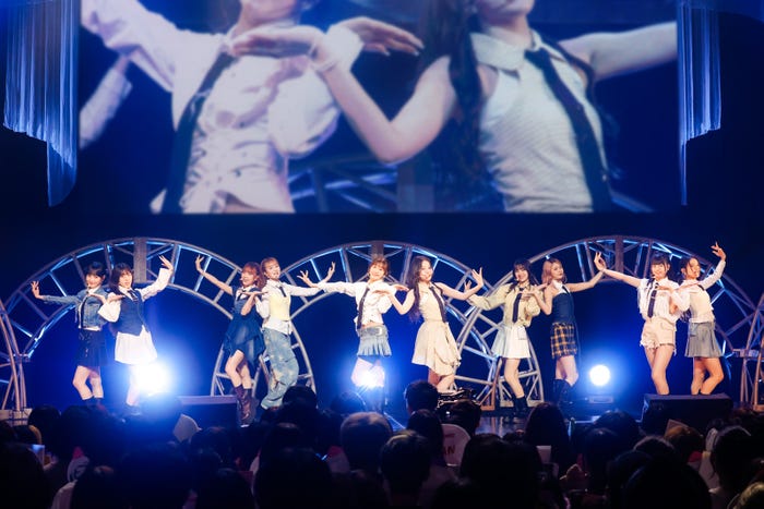 ME:I「“Hi‐Five” RELEASE SHOW CASE」(C)LAPONE GIRLS