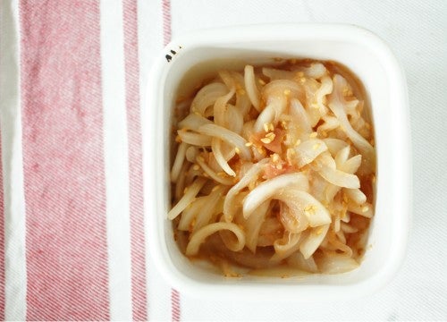 タマネギの梅胡麻和え