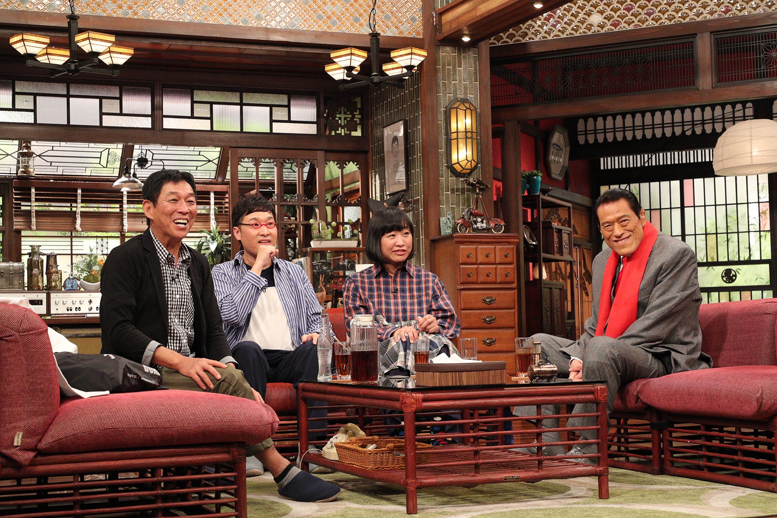 （左から）明石家さんま、南海キャンディーズ、アントニオ猪木（C）関西テレビ