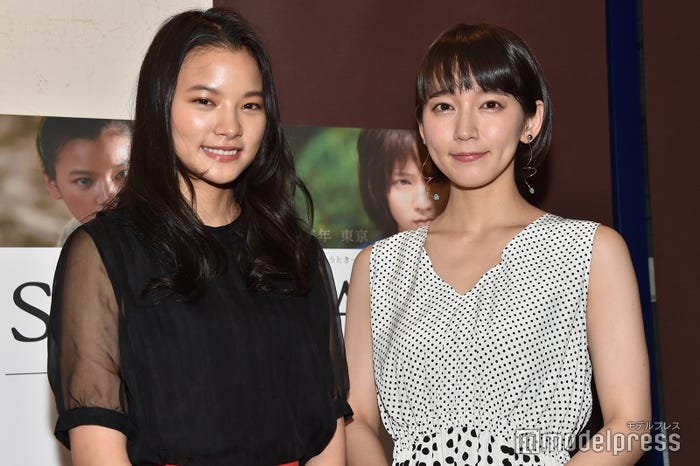 織田梨沙、吉岡里帆 (C)モデルプレス