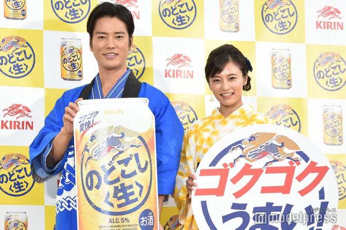 桐谷健太、小島瑠璃子(C)モデルプレス