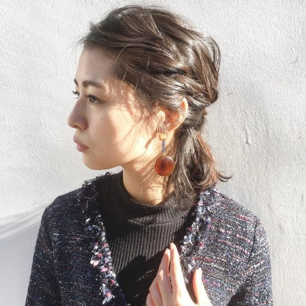 おでこ出しのヘアアレンジ集 髪の長さ別の前髪アップスタイルをご紹介 モデルプレス おでこ出しのヘアアレンジ集 髪の長さ別の前髪アップスタイルをご紹介 モデルプレス