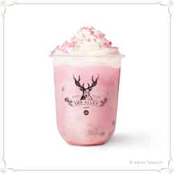 セーラーちびムーン・タピオカ・ストロベリーミルク740円(C)Naoko Takeuchi