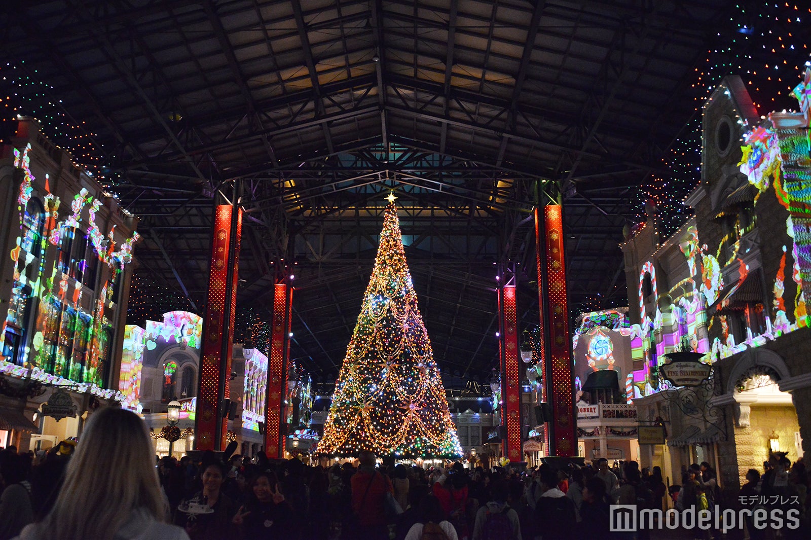 ワールドバザールの環境演出（C）モデルプレス（C）Disney