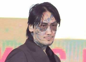 「髪の毛離せ！」「やめろ！殴んな！」夜の名古屋の街が騒然 BD名古屋大会向けた動画で地下格選手とやんちゃ新成人が乱闘 瓜田純士らが止める「喧嘩すんな」