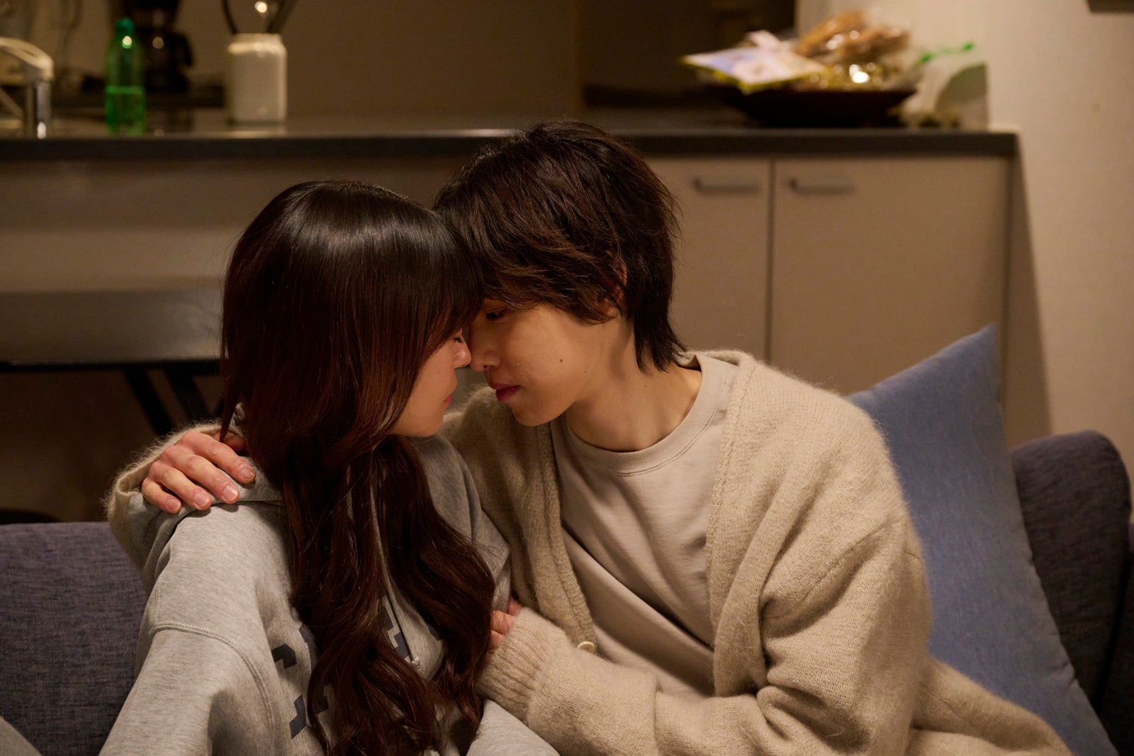 田辺桃子、堀夏喜「きみは面倒な婚約者」第2話より（C）椎野翠・兎山もなか／白泉社（Love Jossie）／テレビ朝日