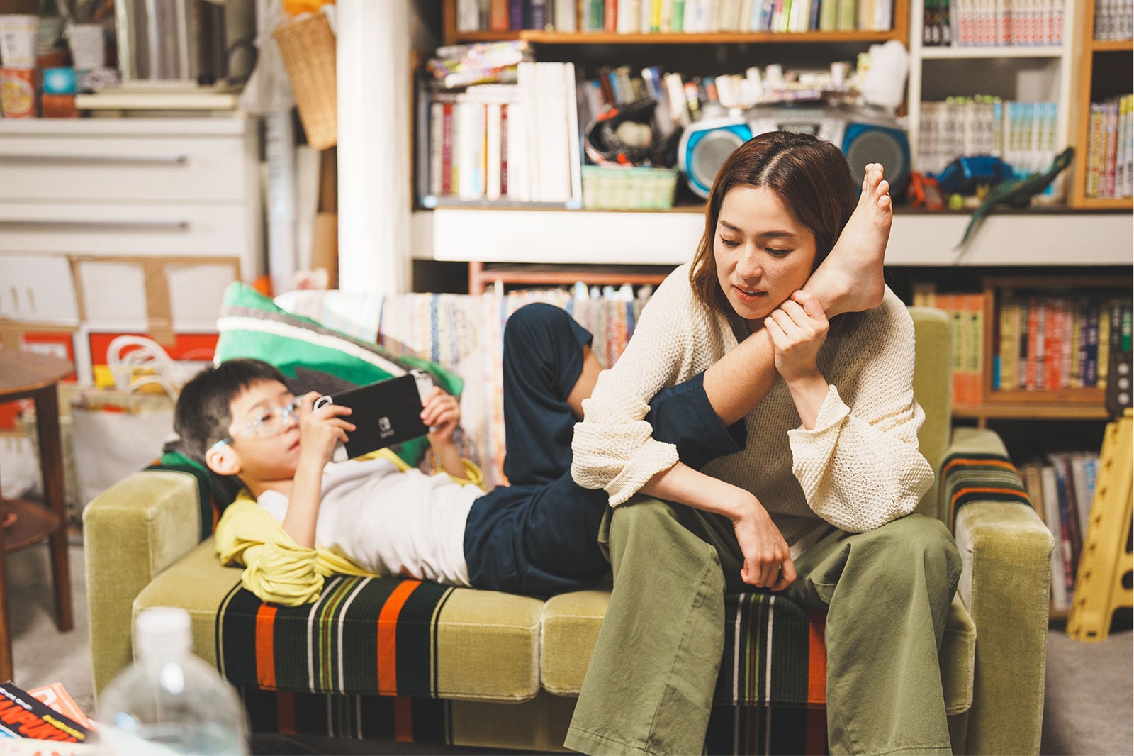 嶋田鉄太、中村アン「こんばんは、朝山家です。」第1話（C）ABCテレビ