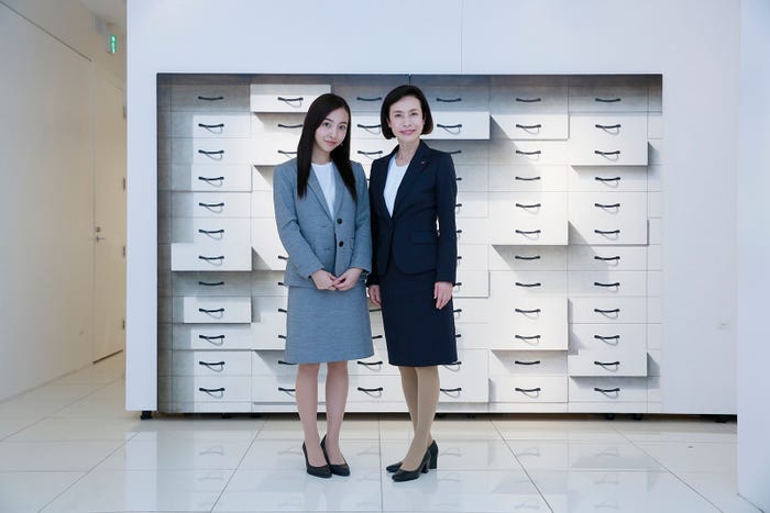 (左から)板野友美、久本雅美(C)「イマジネーションゲーム」製作委員会