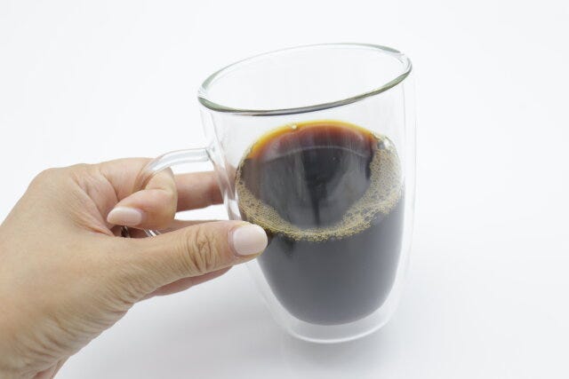 ダイソー　ダブルウォールコップ（350ml）　使用例　熱い飲み物