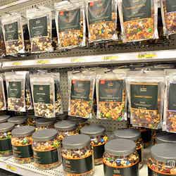 ナッツとドライフルーツの詰め合わせ、1袋4ドル程度から