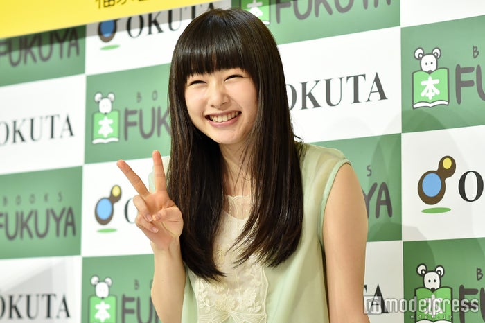 桜井日奈子 初の握手会にド緊張 岡山の奇跡 で脚光を浴びて約一年 シンデレラストーリーを振り返る モデルプレス 桜井日奈子 初の握手会にド緊張 岡山の奇跡 で脚光を浴びて約一年 シンデレラストーリーを振り返る モデルプレス