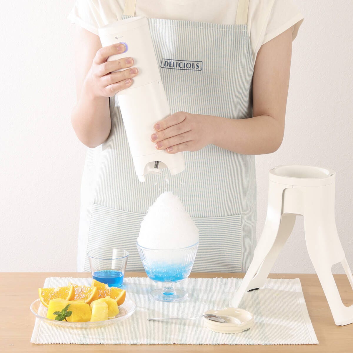ニトリ　スリムかき氷器　手持
