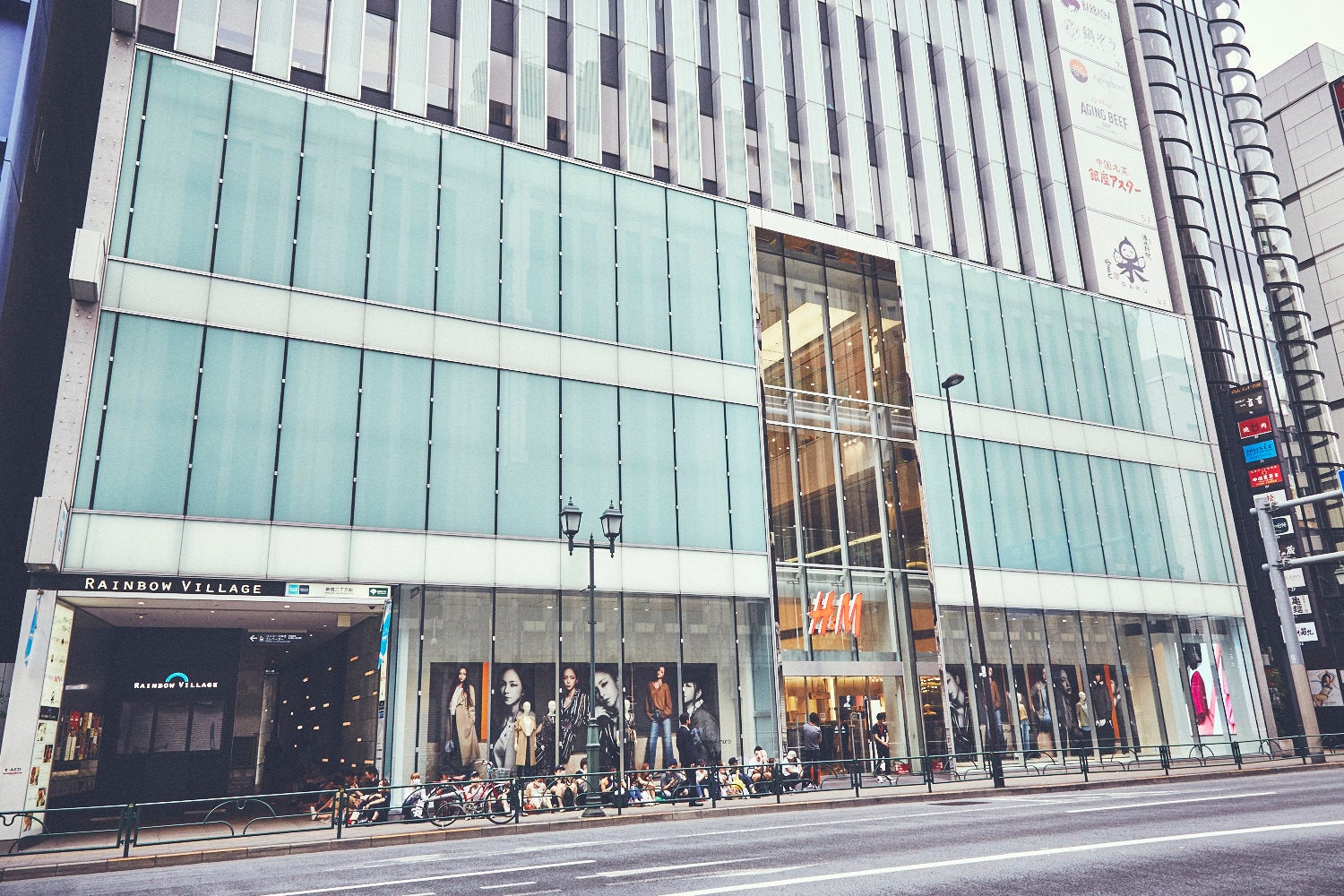 「Namie Amuro x H＆M」発売日の様子（提供写真）