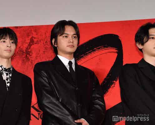 吉沢亮&高杉真宙、自由すぎて北村匠海のツッコミ止まらず「2人に挟まれるのすごい嫌」MCからも注意<東京リベンジャーズ2 血のハロウィン編 -運命->