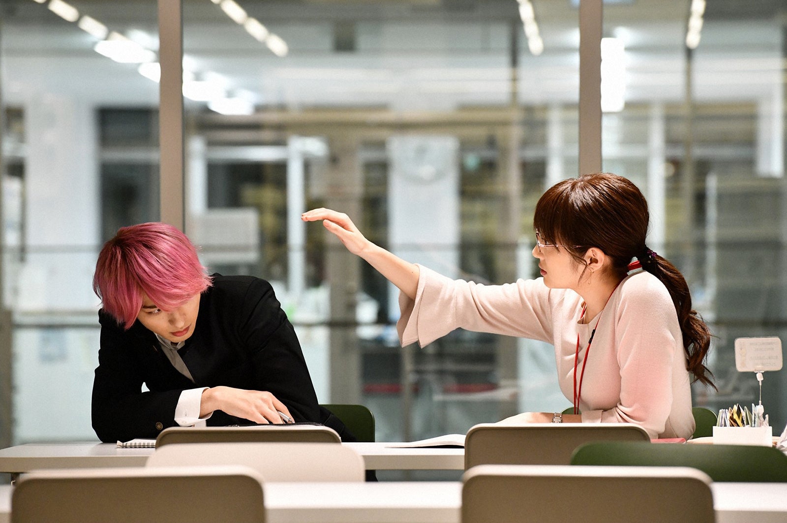 横浜流星、高梨臨／「初めて恋をした日に読む話」第7話より（C）TBS