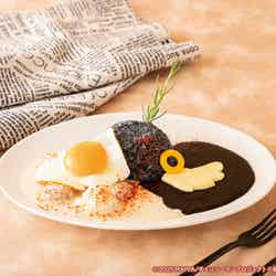 【早川アキ&天使の悪魔】正反対のモノクロカレー 税込1,890円(C)2025 MAPPA/チェンソーマンプロジェクト (C)藤本タツキ/集英社