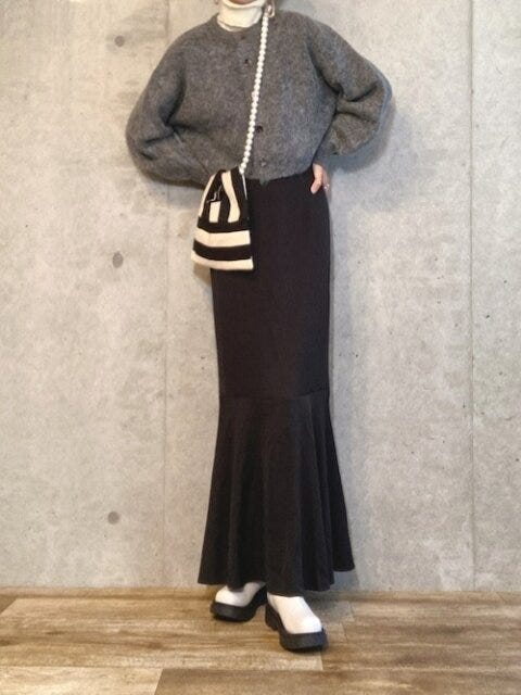 カーディガン　コーデ　秋