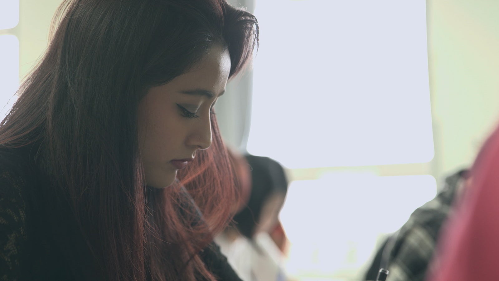 学校でのまや「TERRACE HOUSE OPENING NEW DOORS」40th WEEK（C）フジテレビ／イースト・エンタテインメント