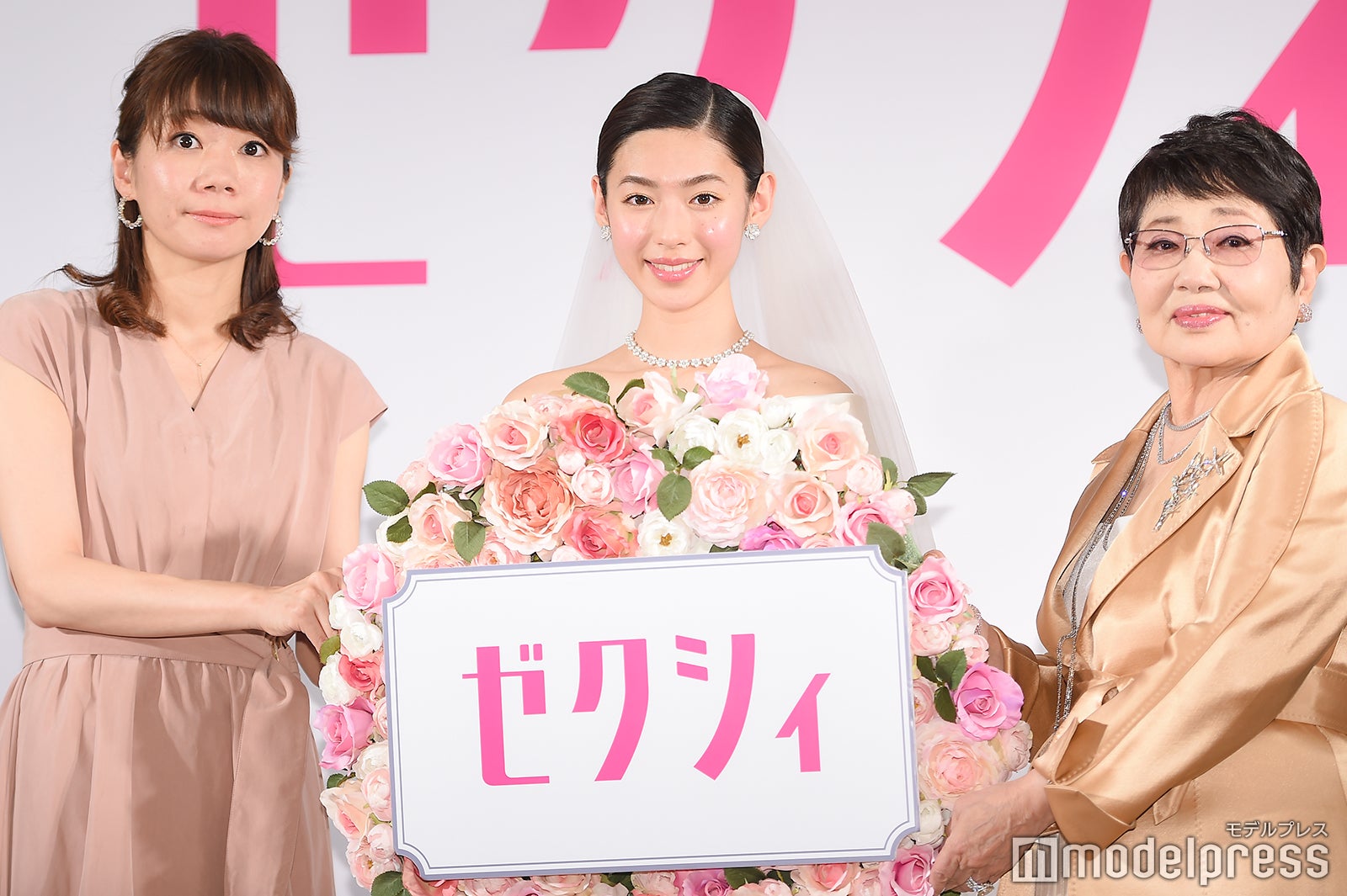 森奈織子編集長、白石聖、泉ピン子（C）モデルプレス