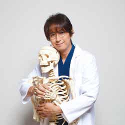 あかねの片思いの相手・小乃東風を演じる谷原章介(c)NTV
