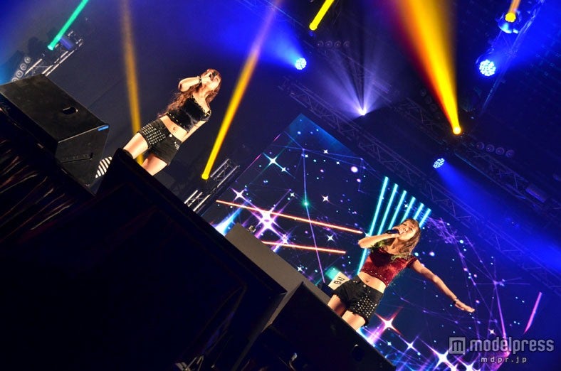 AMIAYA、小林武史が制作参加した「STAR LINE」披露　海外ファッションイベントでTOKYO POPをアピール