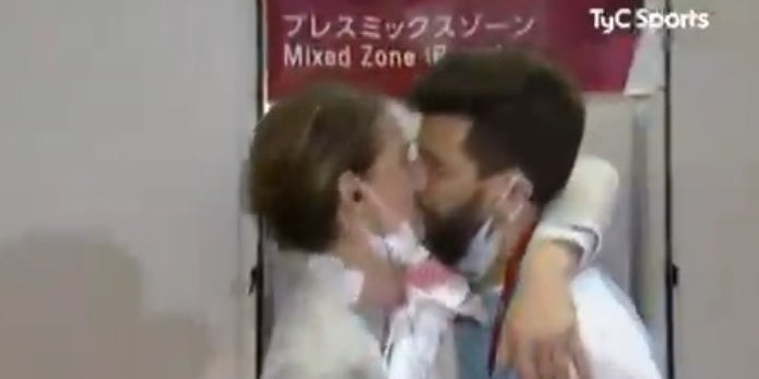 東京五輪で公開プロポーズ相次ぐ キス 涙も 愛の告白が話題 モデルプレス 東京五輪で公開プロポーズ相次ぐ キス 涙も 愛の告白が話題 モデルプレス