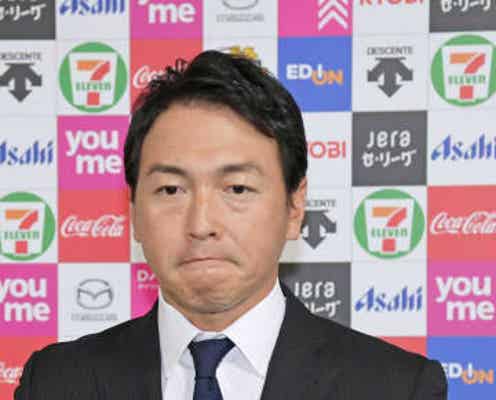 長野を「巨人に返したのは間違っていなかった」 広島・鈴木球団本部長の思い「巨人で引退するのが一番」にじむ親心