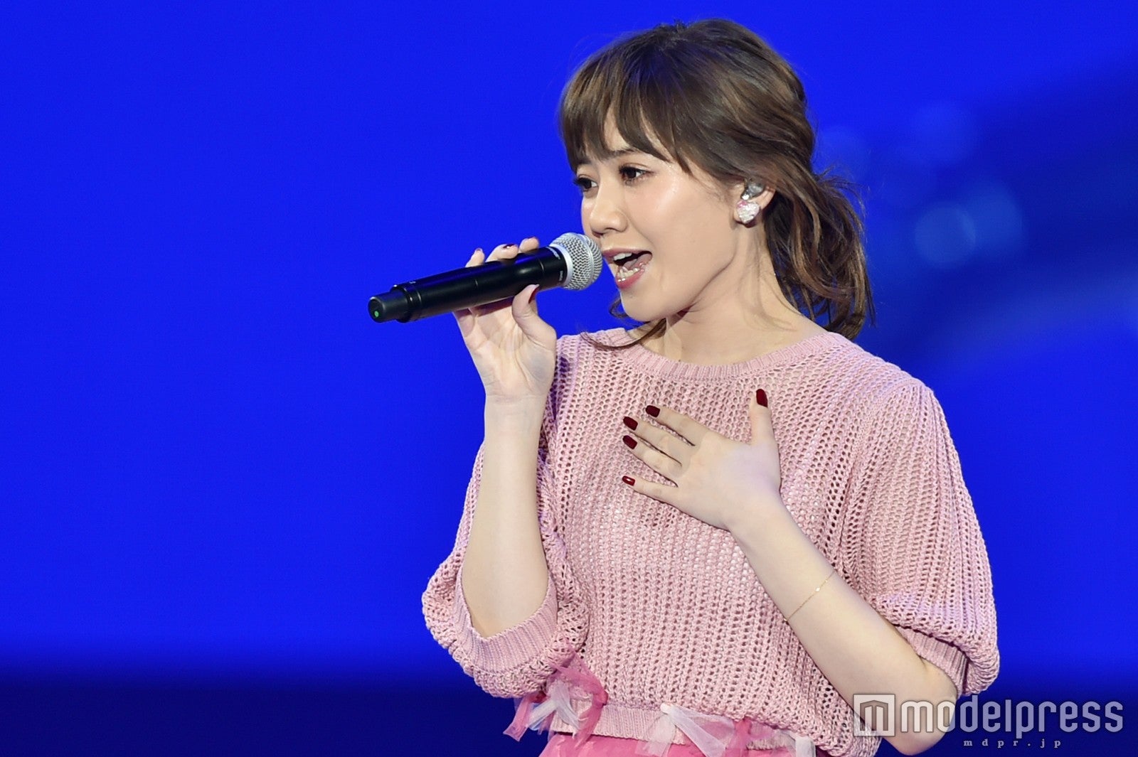 MACO、地元・北海道で美声響かせ魅了「ただいまー！」＜札幌コレクション2017＞（C）モデルプレス
