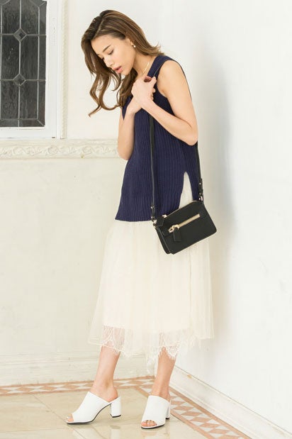 レースチュールフレアスカート「Re:EDIT by GALSTAR」3,598円（税込）／画像提供：Re:EDIT by GALSTAR