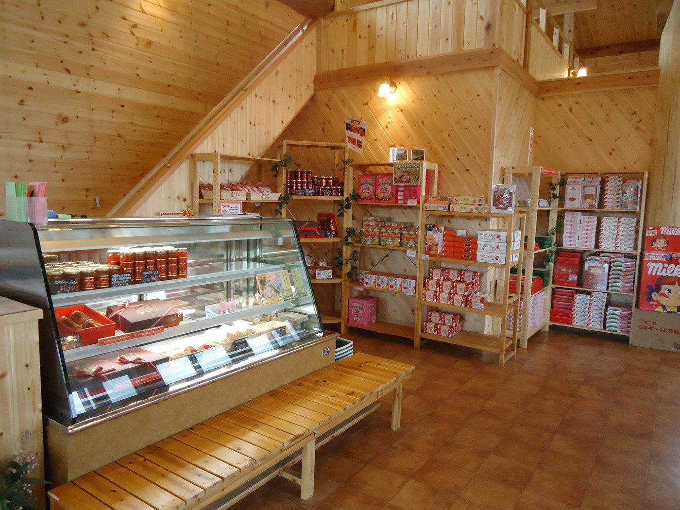 イチゴのジャムやスイーツはお土産にも（提供画像）