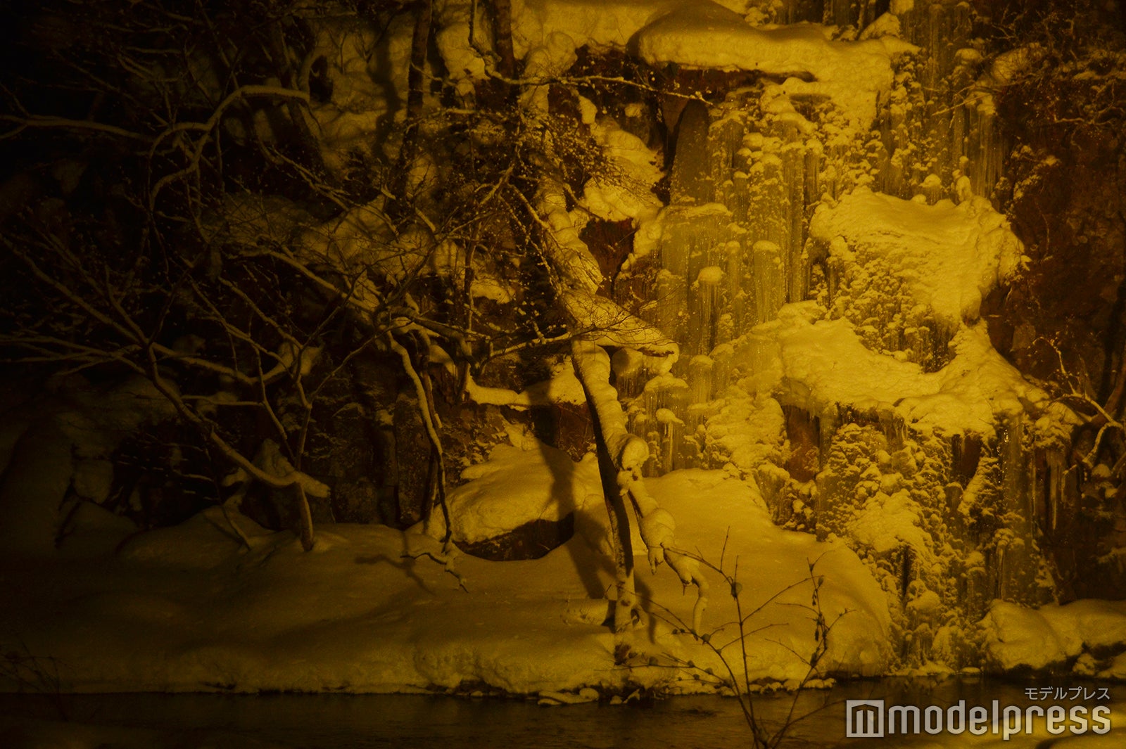 氷瀑ライトアップツアー／千筋の滝（C）モデルプレス