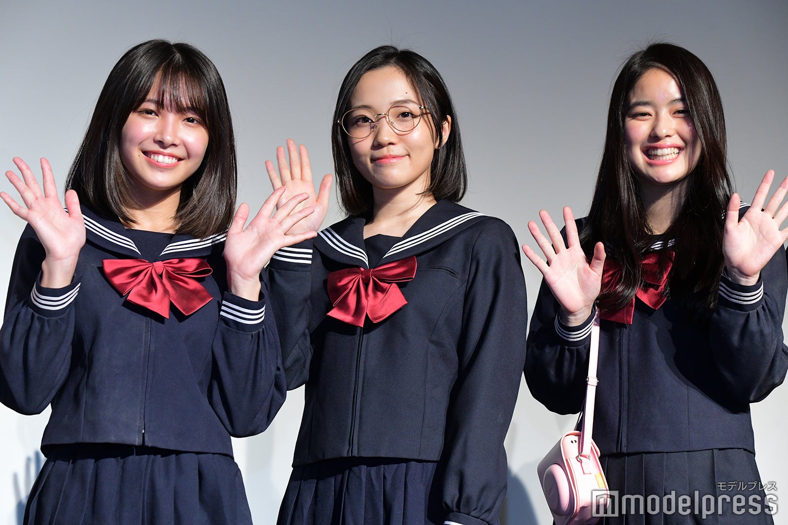 寺本莉緒、秋谷百音、植田雅 （C）モデルプレス