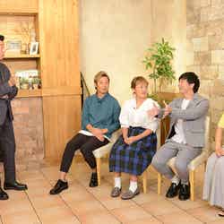 （左から）加藤浩次、つるの剛士、丸山桂里奈、向井慧、朝日奈央（C）読売テレビ