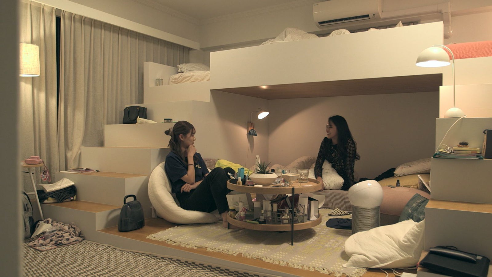 愛華、春花「TERRACE HOUSE TOKYO 2019-2020」24th WEEK（C）フジテレビ／イースト・エンタテインメント
