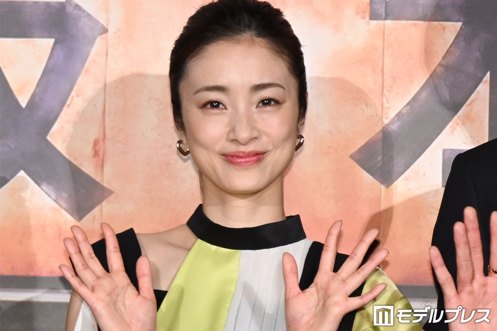 上戸彩、スマートなSnow Man目黒蓮に緊張「ぽーっと顔赤くなってきちゃって」目黒はショック受ける【SAKAMOTO DAYS】