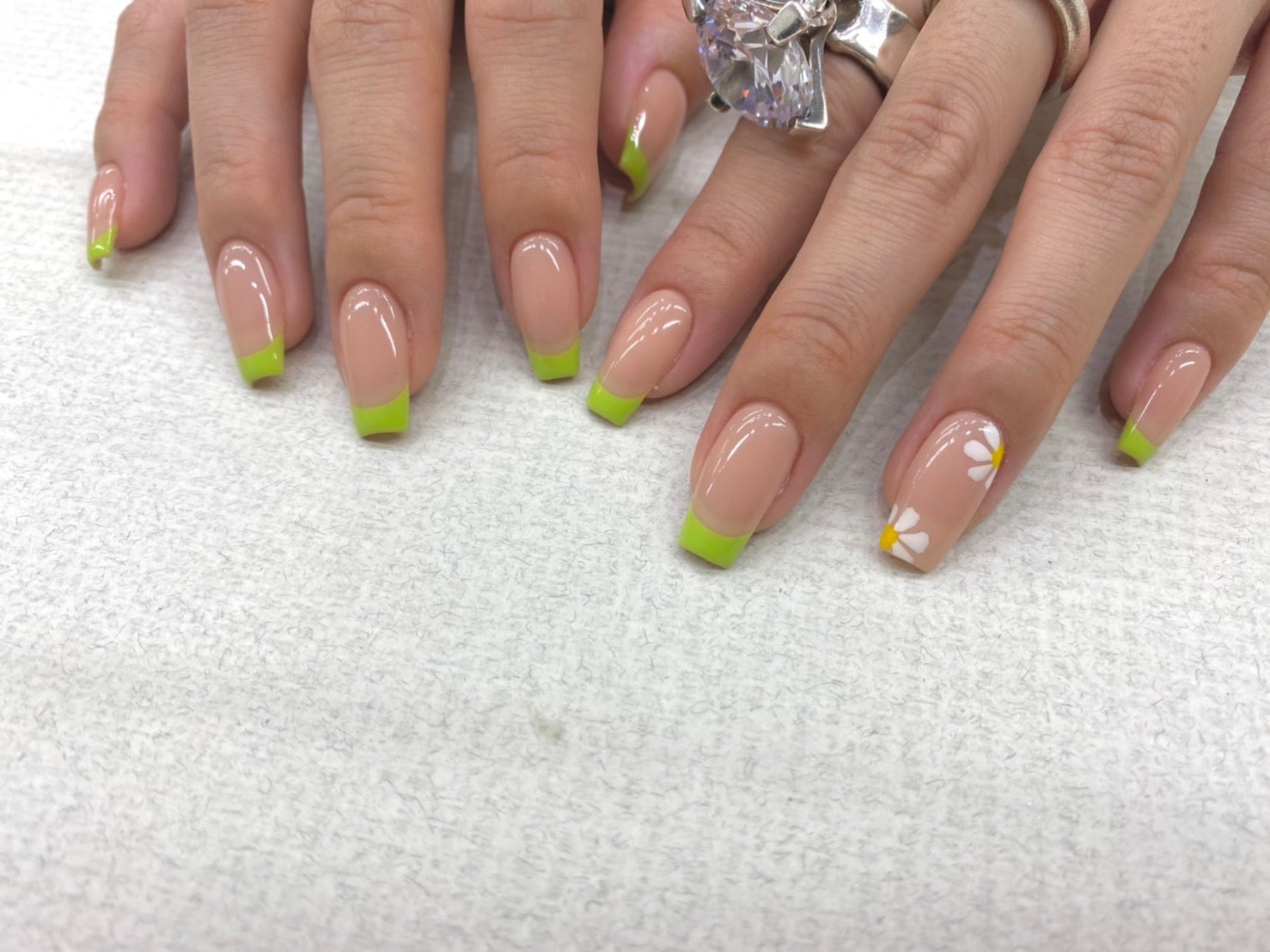 （画像提供：esNAIL）